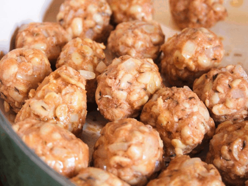 bola bola tempe
